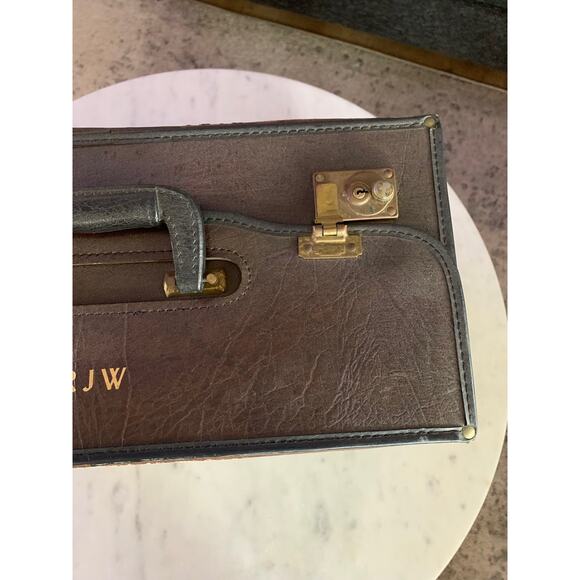 Vintage Brown Leather File Briefcase with Key - Picture 3 of 12